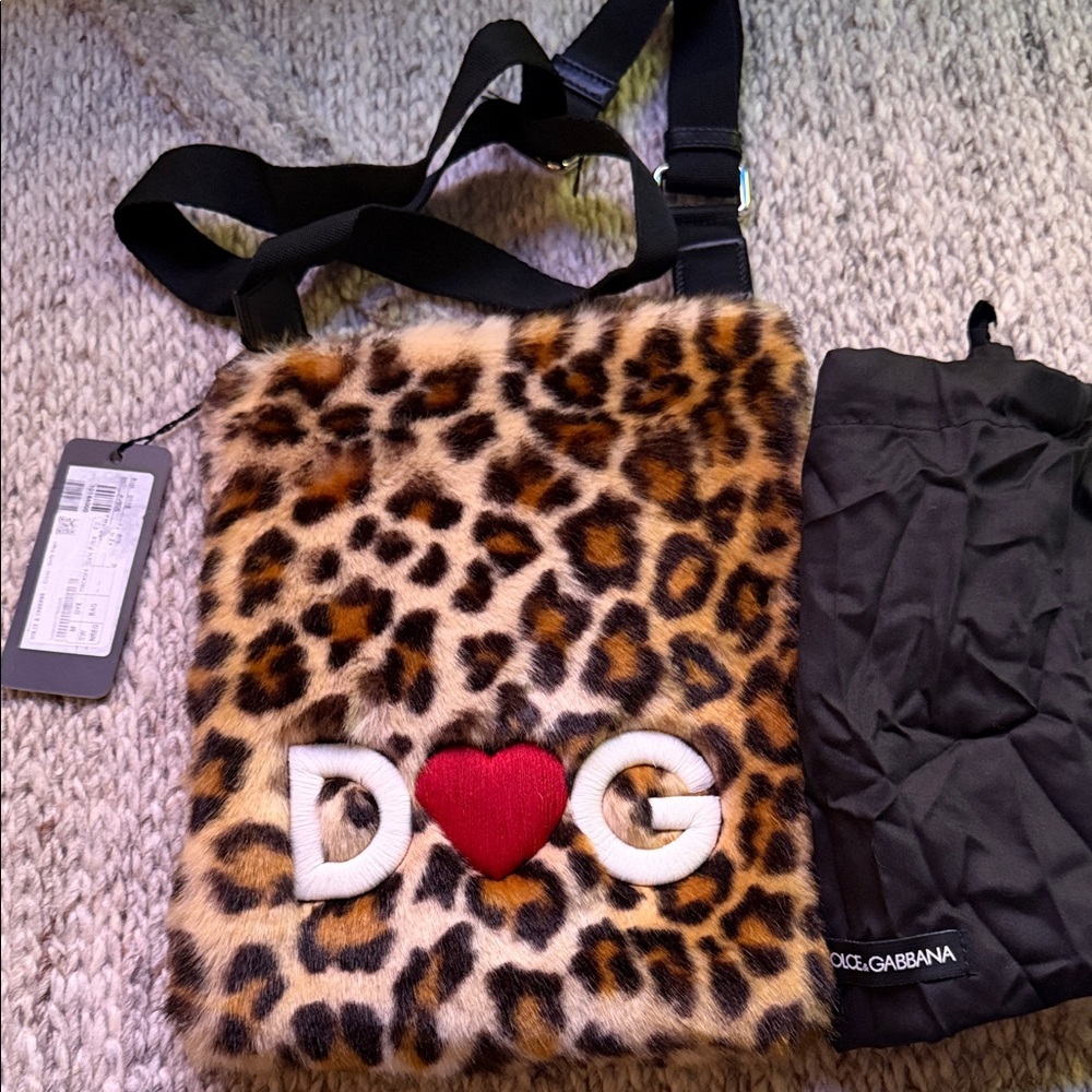 NWT Dolce and Gabbana Leopard Print Crossbody Bag - Picture 2 of 4